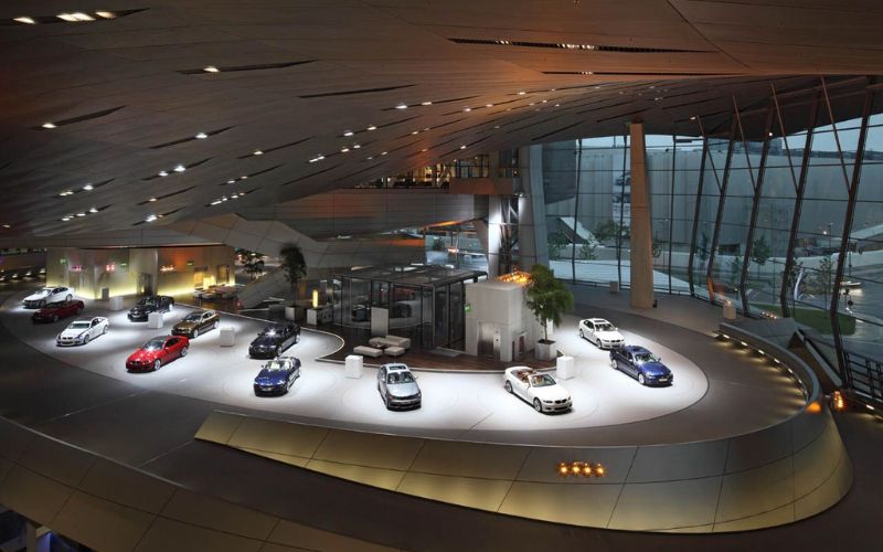 Showroom ô tô được bố trí thông thoáng và khoa học