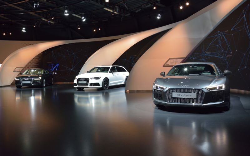 Showroom ô tô thiết kế uốn lượn được nhiều khách hàng yêu thích
