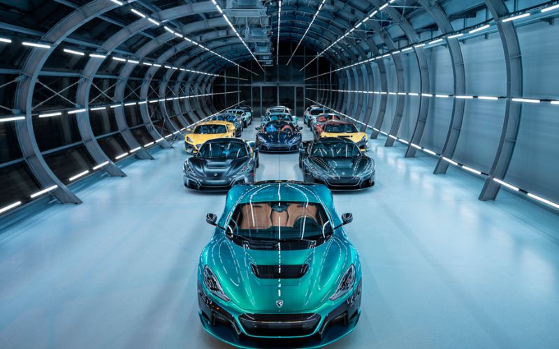Showroom ô tô được thiết kế hình ống vòm độc đáo