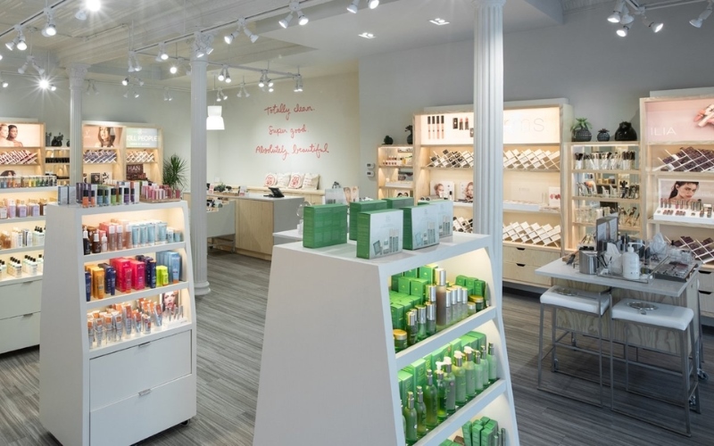 Thiết kế shop mỹ phẩm cho chủ đầu tư khởi nghiệp