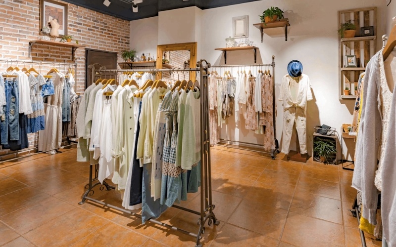 Shop quần áo 15m2 cần ưu tiên tối ưu hóa không gian