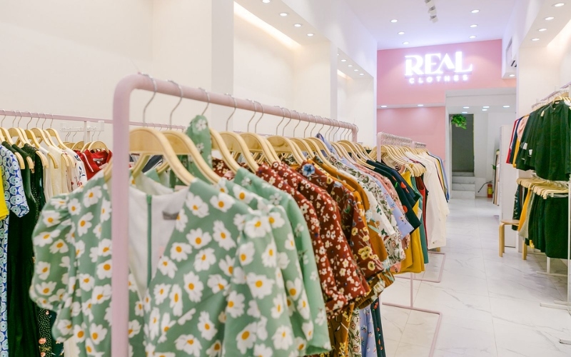 Thiết kế shop thời trang nữ 15m2 trẻ trung