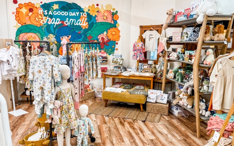 Thiết kế nội thất shop với cách bày trí nội thất đẹp mắt