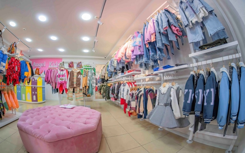 Màu sắc rực rỡ của các chi tiết được bố trí thông minh nên không gây rối mắt