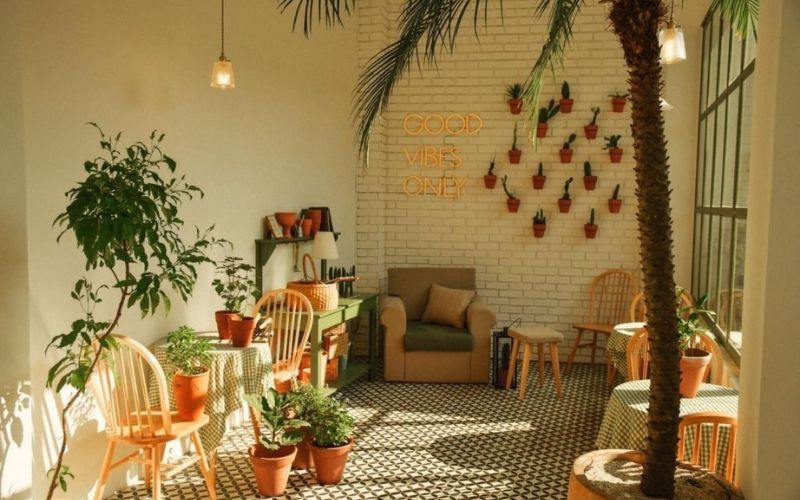 Quán trà sữa nhỏ xinh theo phong cách vintage với gam màu be chủ đạo