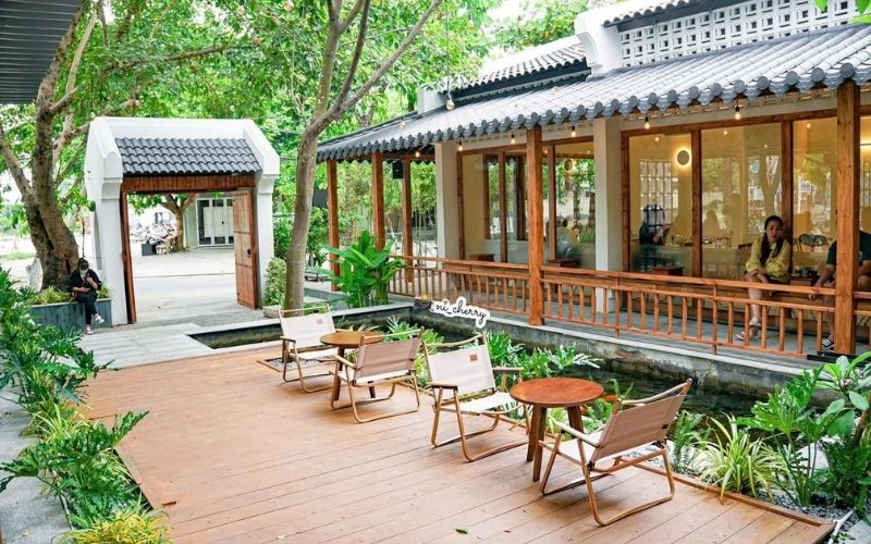 Quán trà sữa nhỏ xinh kiểu sân vườn tạo cảm giác mát mẻ