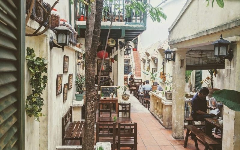 Quán trà sữa phong cách retro Hà Nội của những năm 70,80