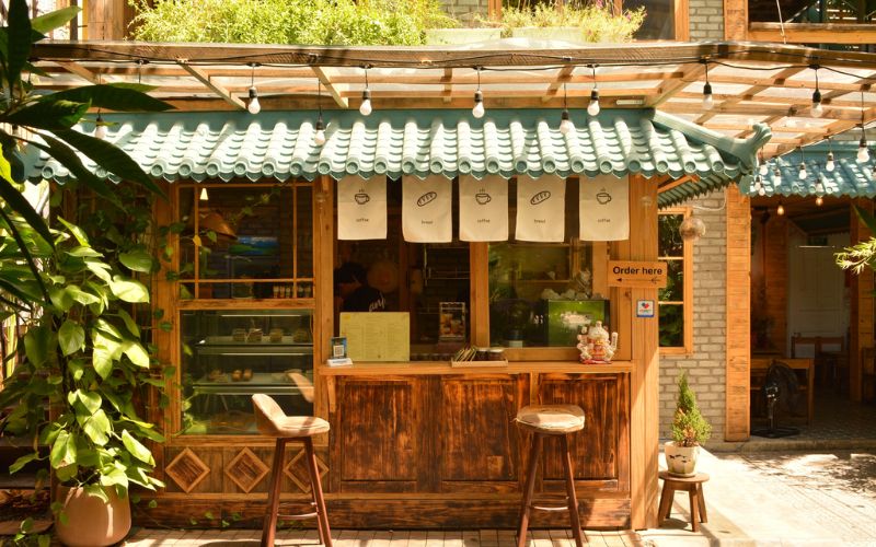Quán trà sữa take away phong cách nhật tạo cảm giác mộc mạc