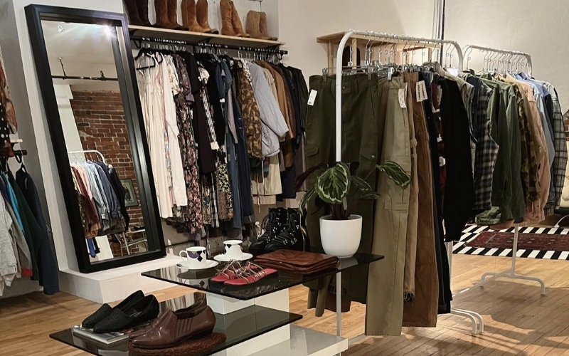 Thiết kế shop thời trang Vintage pha chút cá tính hiện đại