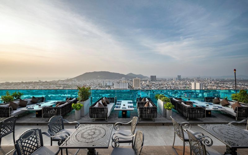 Quán cafe sân thượng hiện đại với view đẹp, backgroud chân trời