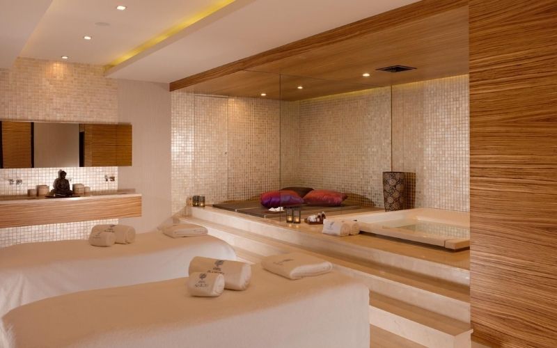 Spa chăm da kết hợp ngâm bồn và xông hơi kiểu Nhật