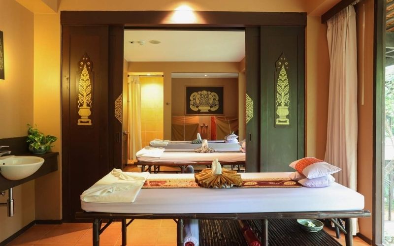 Spa massge phong cách Vintage với nội thất tối giản