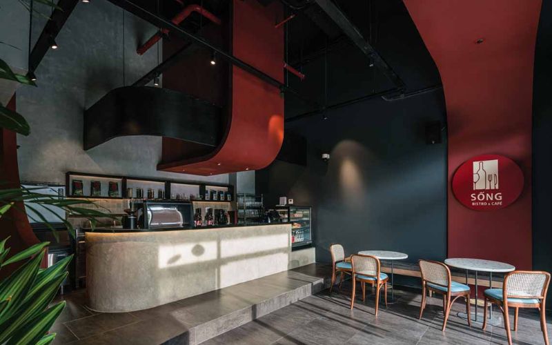 Quán cafe 80m2 hiện đại kết hợp hai gam màu đen - đỏ cực sang trọng