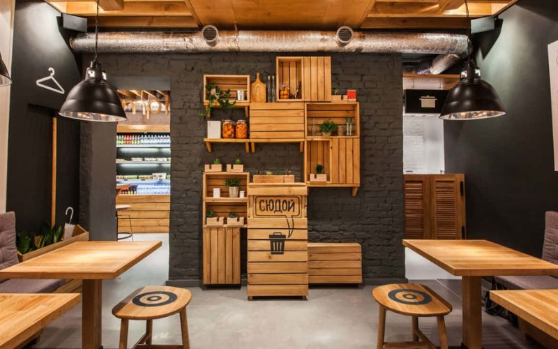Quán cafe mặt tiền 5m phong cách Retro với nội thất gỗ tinh tế