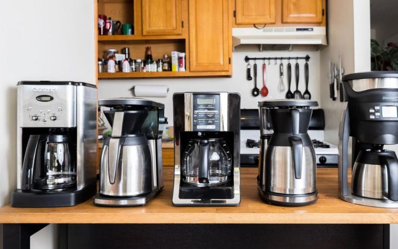 Chi phí để mua thiết bị, máy móc phục vụ cho mục đích kinh doanh