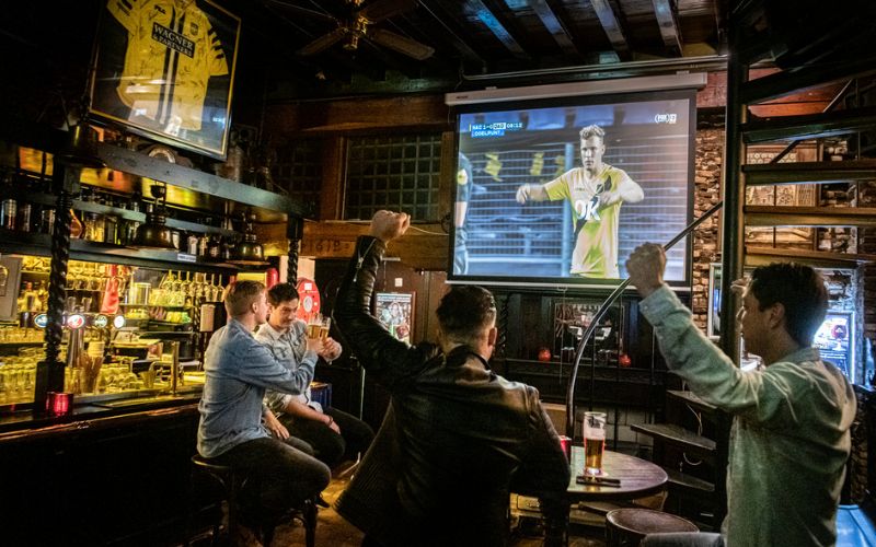 Tìm hiểu về mô hình quán cafe bóng đá