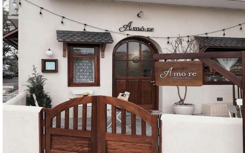 Chọn dáng cổng phù hợp cho quán cafe