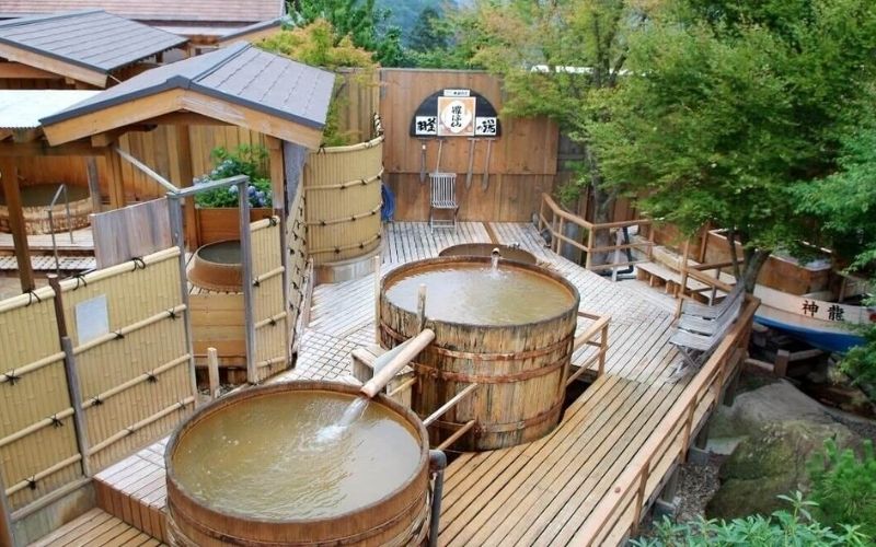 Spa tắm osen Nhật với phong cảnh ngoài trời cực thu hút