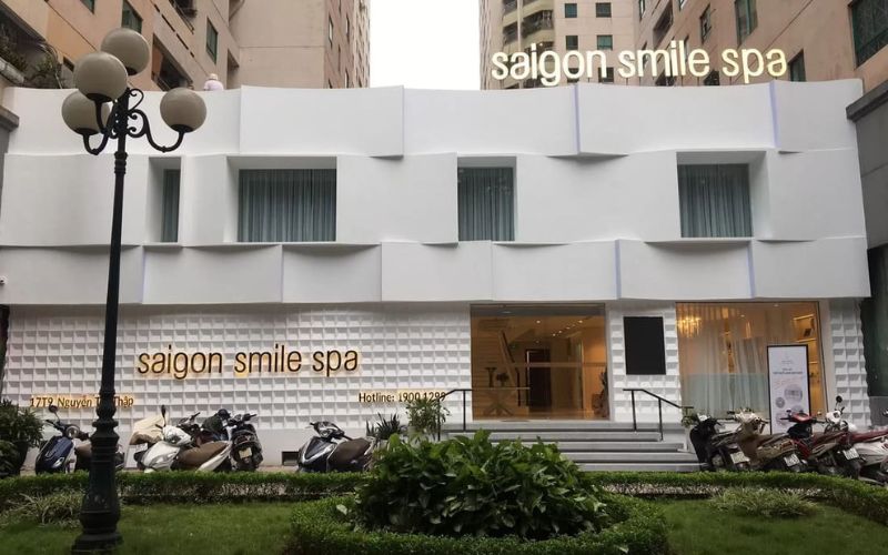 New Store 24H - Đơn vị thiết kế mặt tiền spa đẹp chất lượng