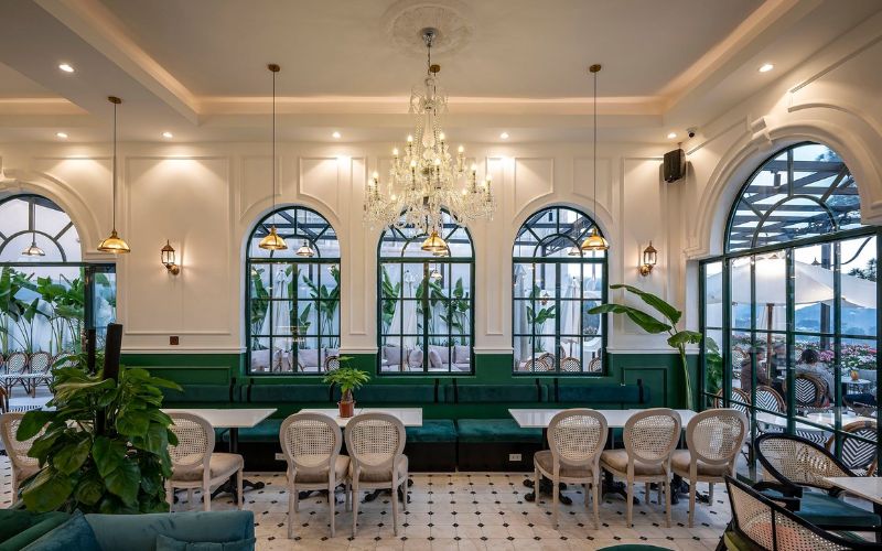 Một số đặc trưng riêng của thiết kế quán cafe phong cách cổ điển