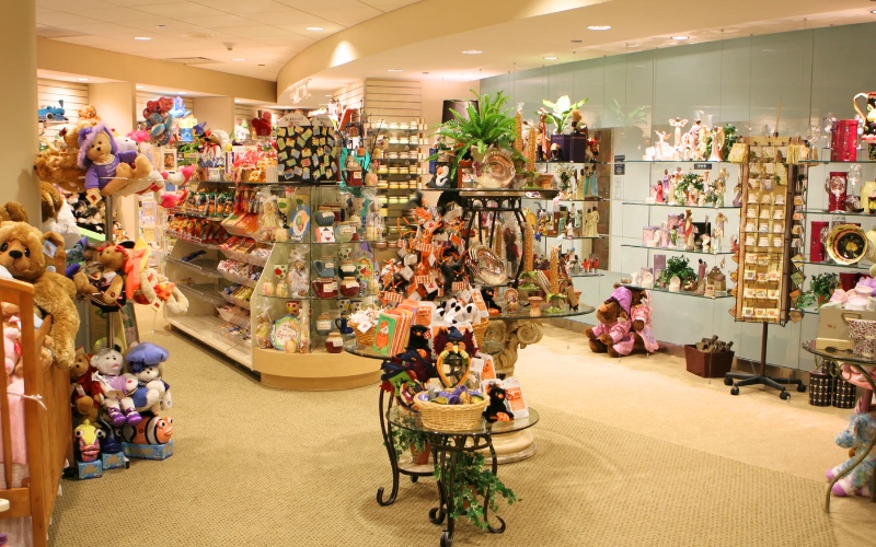 Shop quà lưu niệm đẹp mắt giúp tăng doanh số bán hàng