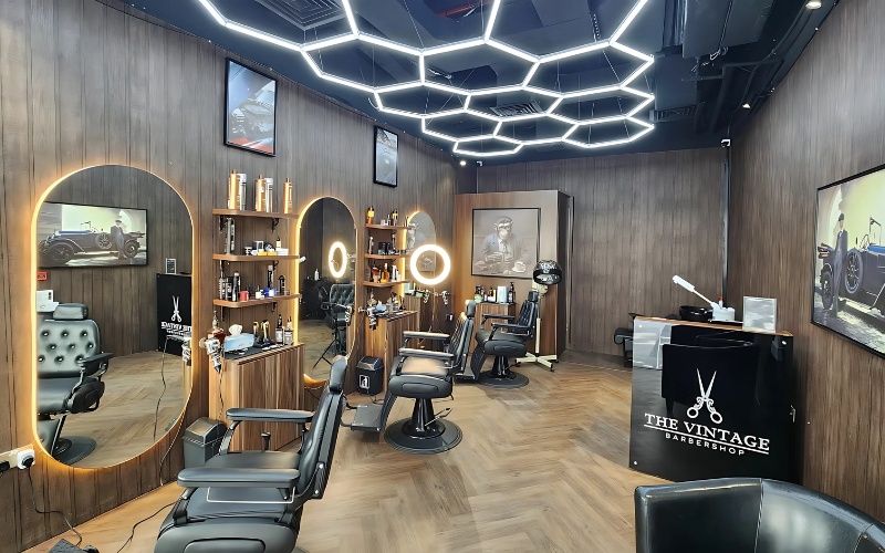 Không gian salon tóc nhỏ nhưng vẫn đảm bảo đầy đủ công năng